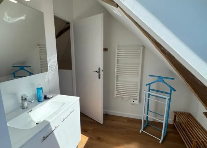 Corps De Ferme Rehabilite En Mayenne