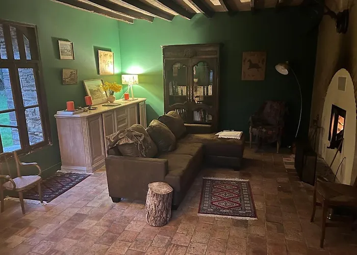 Vakantiehuis Corps De Ferme Rehabilite En Mayenne *